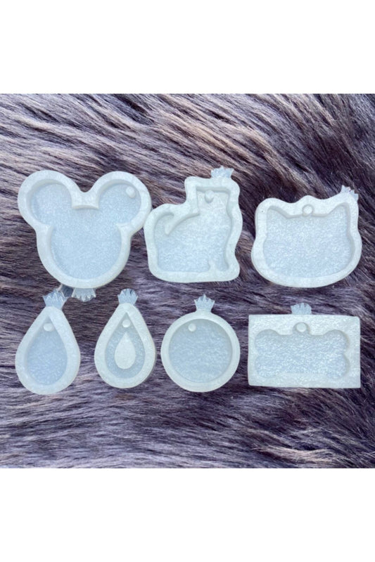 Epoxy Resin 7 Pieces Multiple Mold, Necklace & Keychain Set